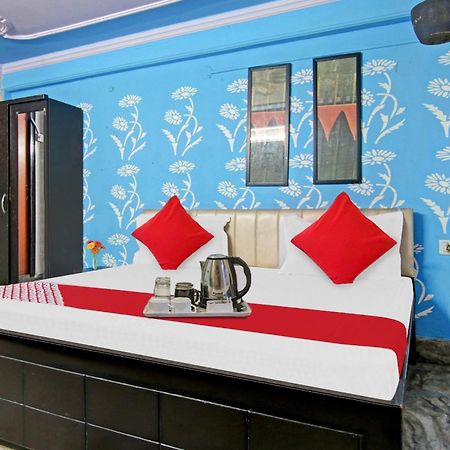 Flagship Hotel Decent Stay Near Pvr Vikaspuri Delhi Nova Deli Exterior foto