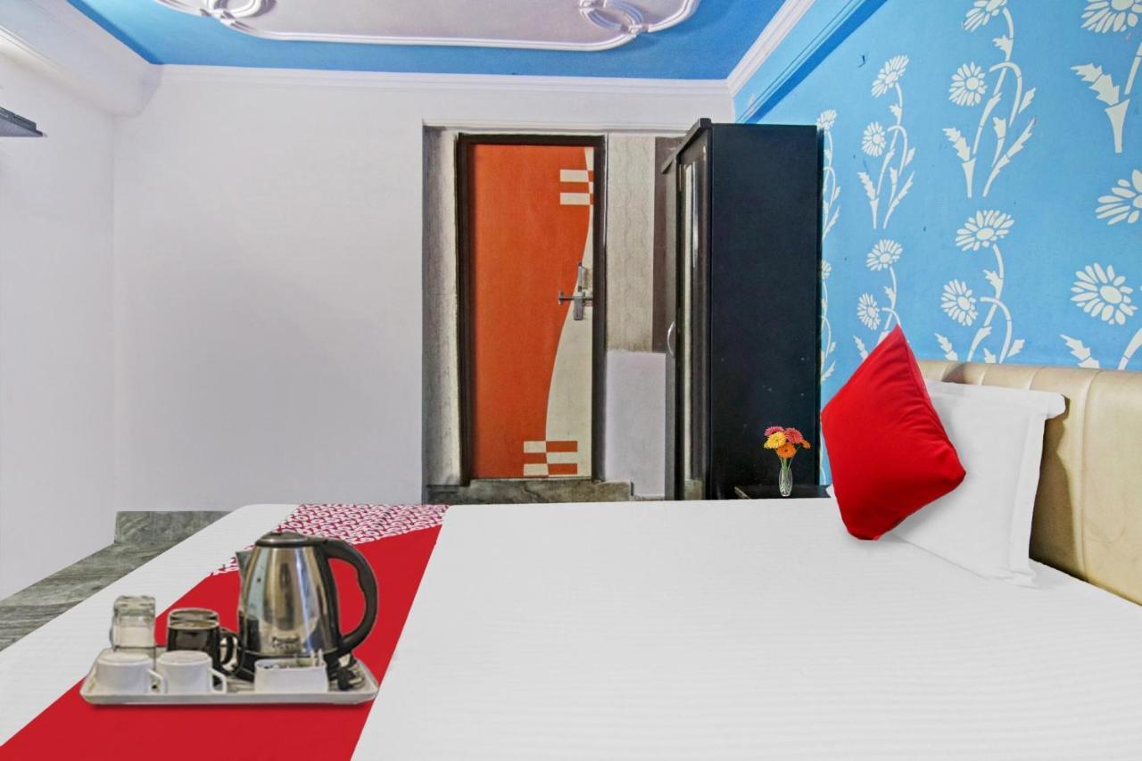 Flagship Hotel Decent Stay Near Pvr Vikaspuri Delhi Nova Deli Exterior foto