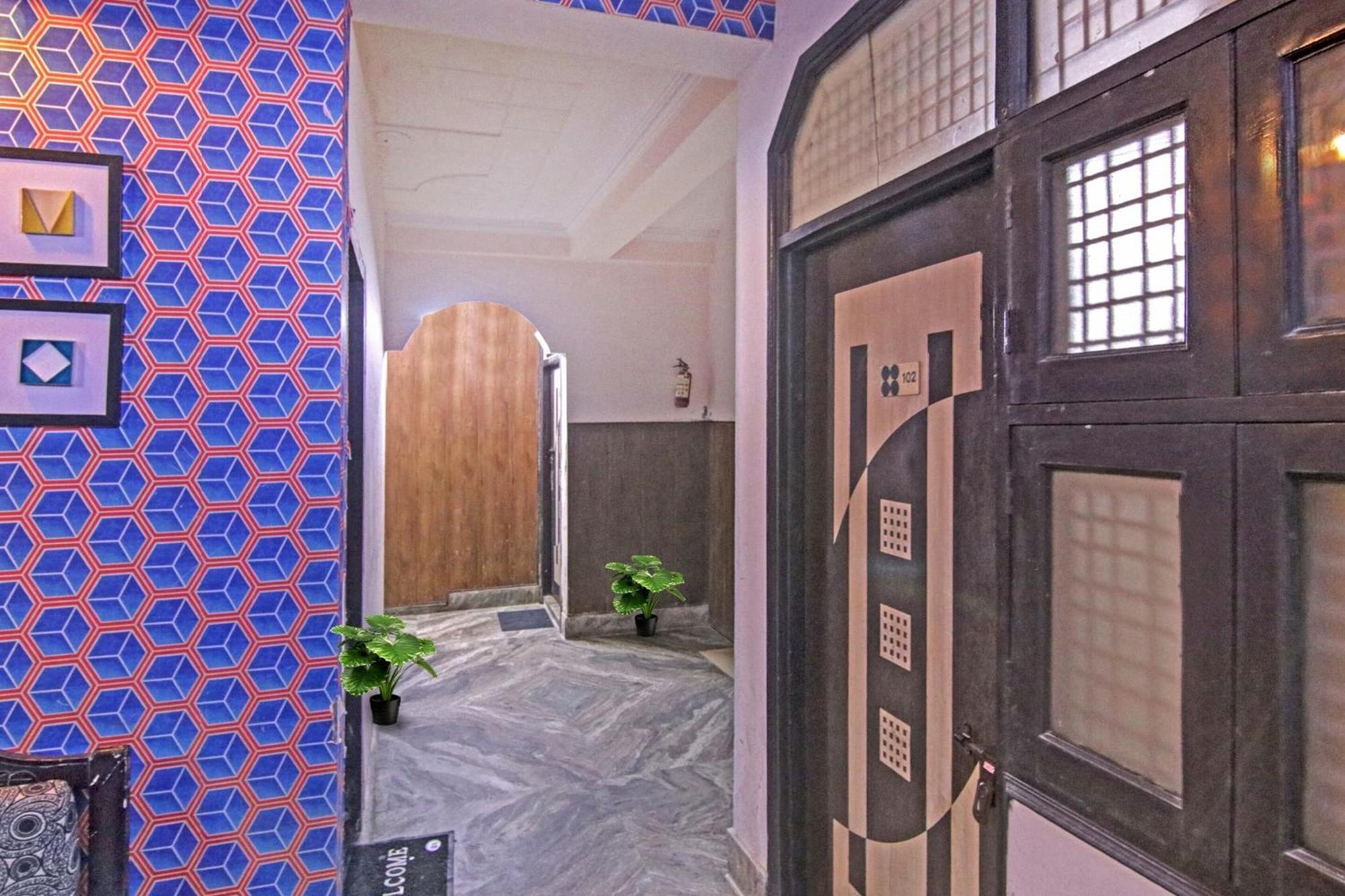 Flagship Hotel Decent Stay Near Pvr Vikaspuri Delhi Nova Deli Exterior foto