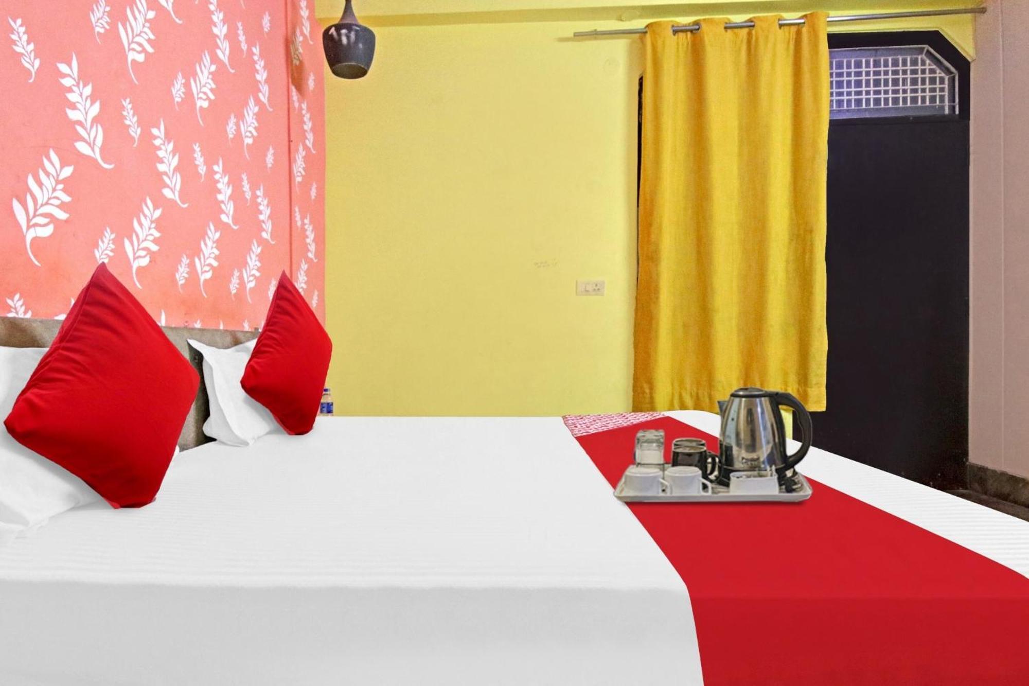 Flagship Hotel Decent Stay Near Pvr Vikaspuri Delhi Nova Deli Exterior foto
