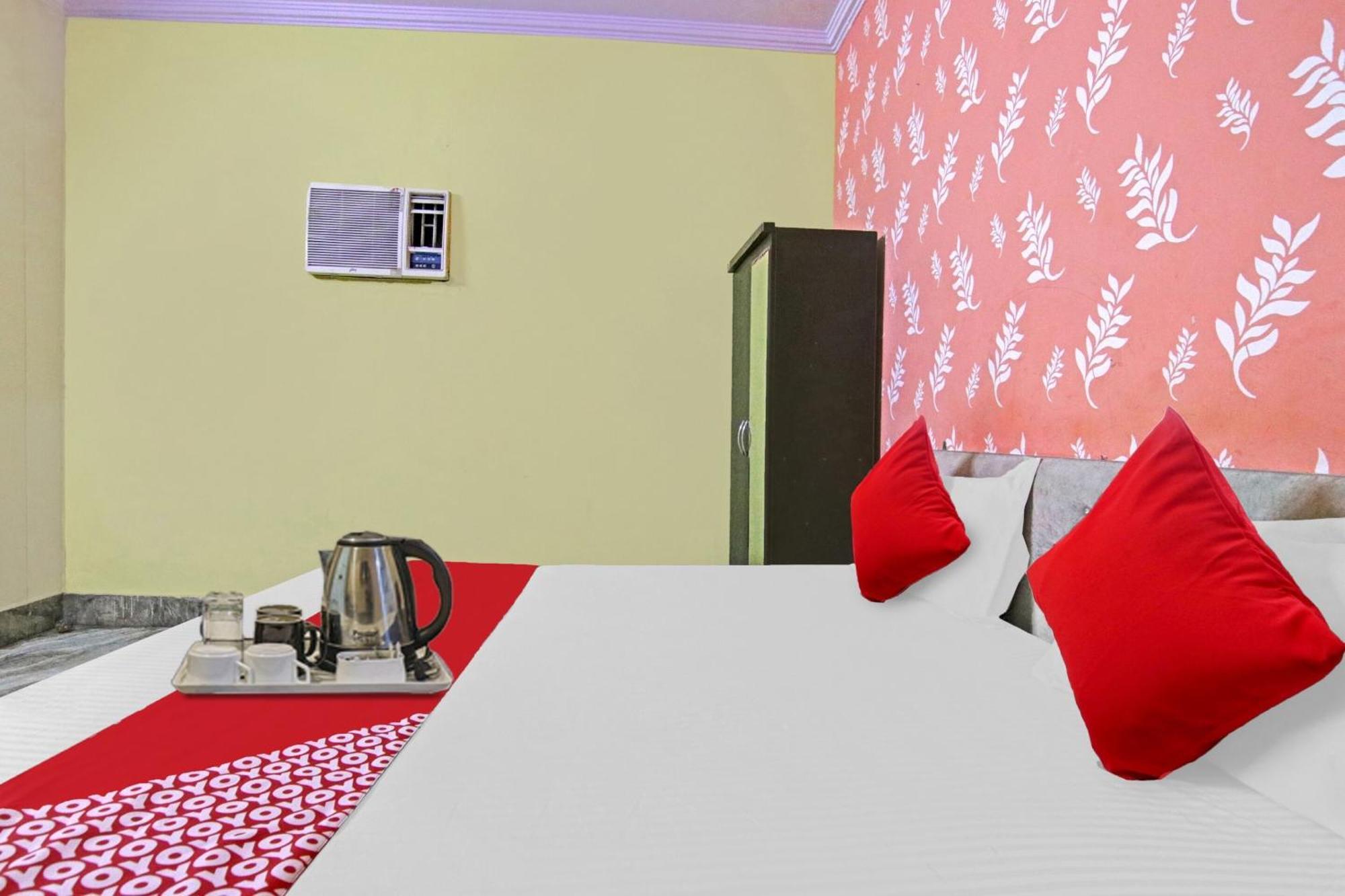 Flagship Hotel Decent Stay Near Pvr Vikaspuri Delhi Nova Deli Exterior foto