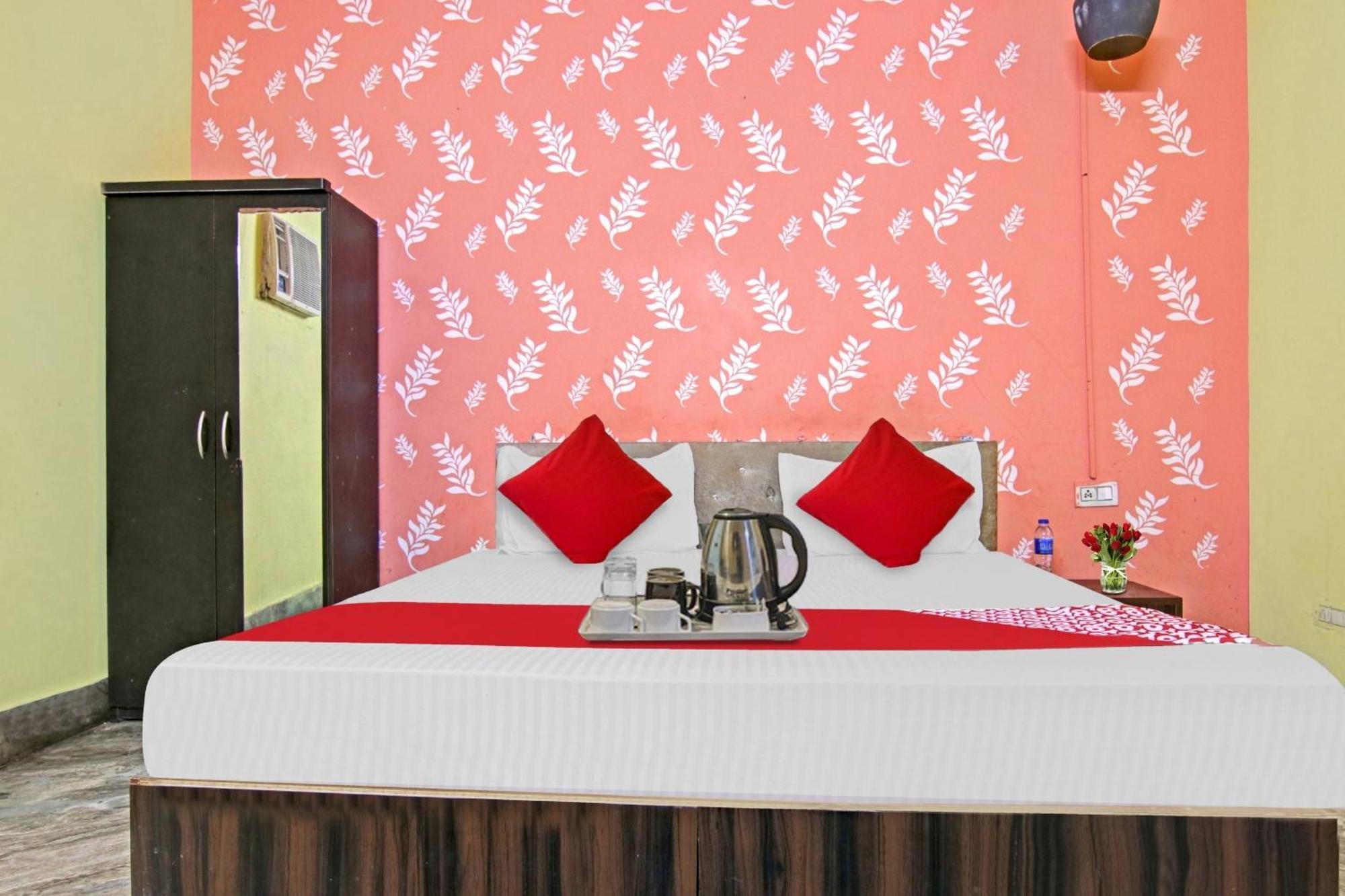 Flagship Hotel Decent Stay Near Pvr Vikaspuri Delhi Nova Deli Exterior foto
